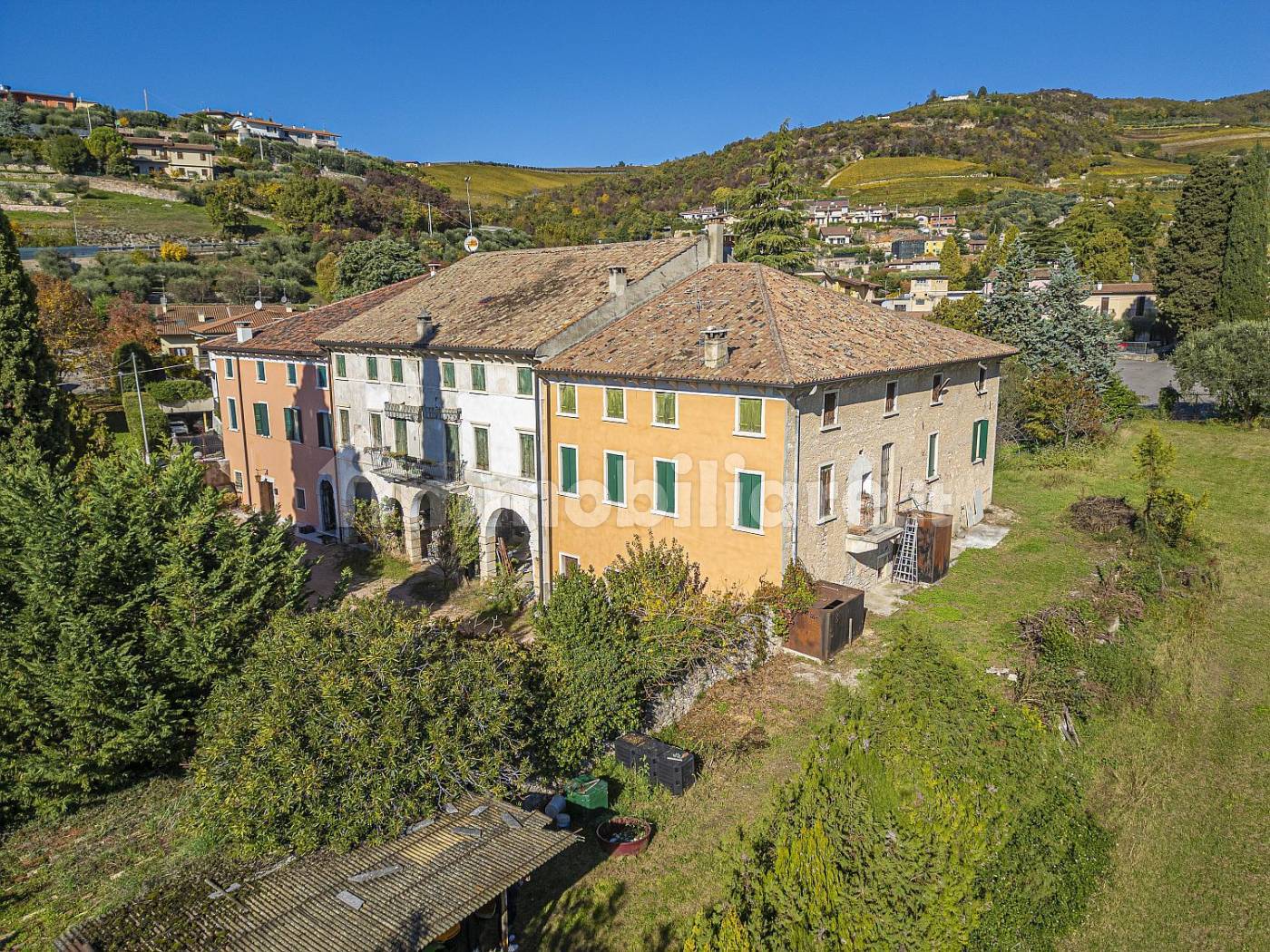 Casa indipendente in vendita a Sant'Ambrogio di Valpolicella
