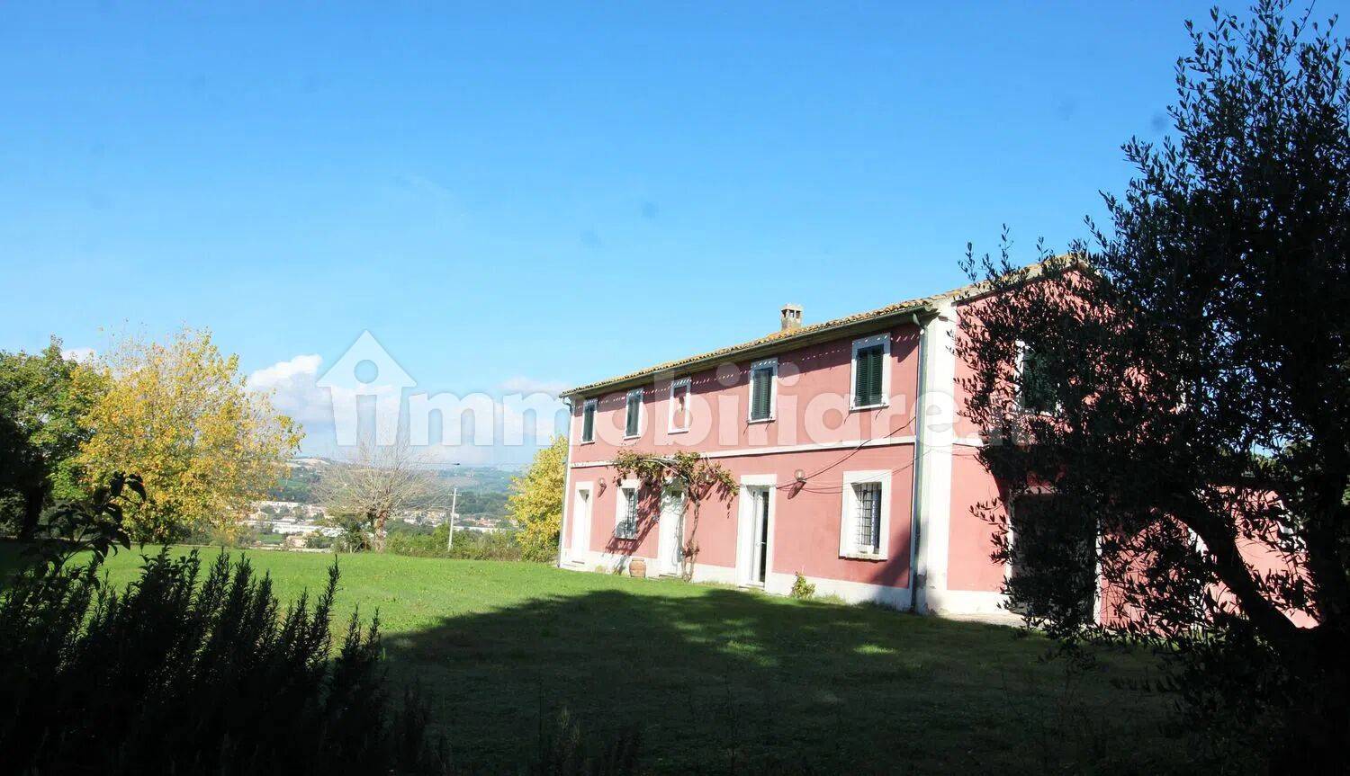 Rustico - Casale in vendita a Terre Roveresche