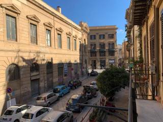 3-room flat via Venezia 18, Castellammare, Palermo
