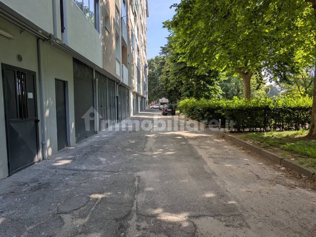 Garage - Box via Giovanni Roveda 9, Torino, Rif. 124438043 - Immobiliare.it