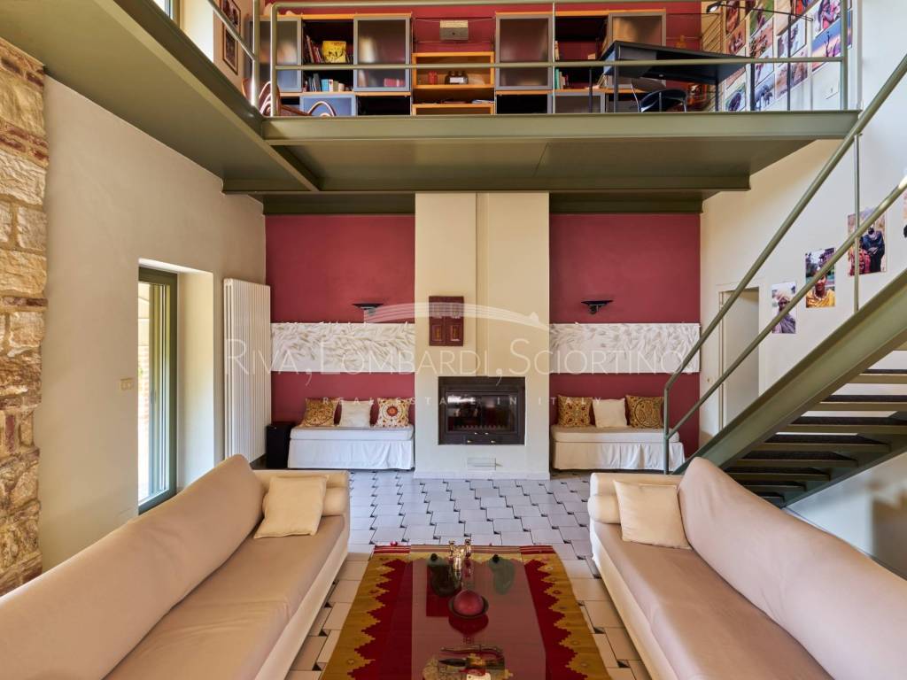 Salone