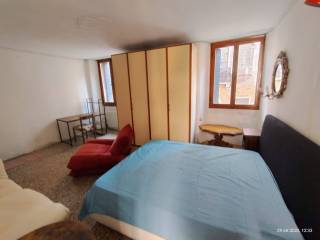 4-room flat Castello 2785, San Francesco della Vigna, Venice