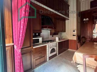 4-room flat via Duomo 117, Tribunali, Naples