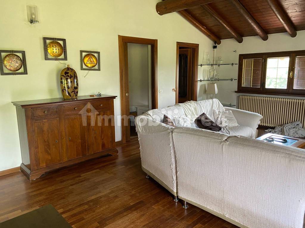 Salone