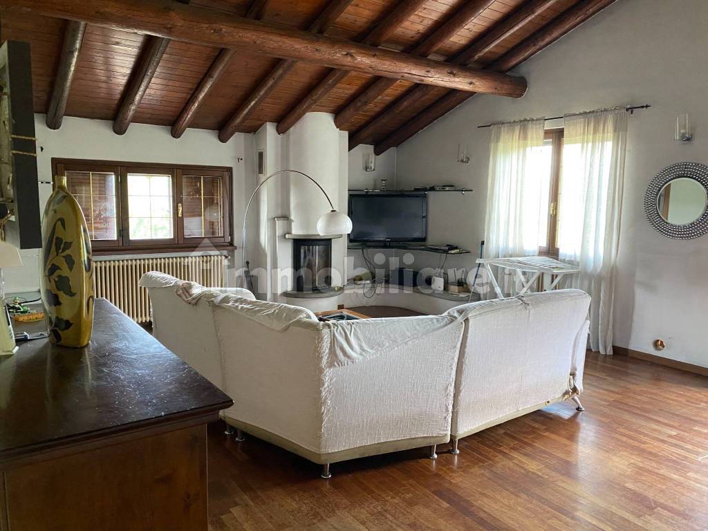 Salone