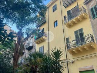 3-room flat via Giovanni Pacini 17, Zisa, Palermo