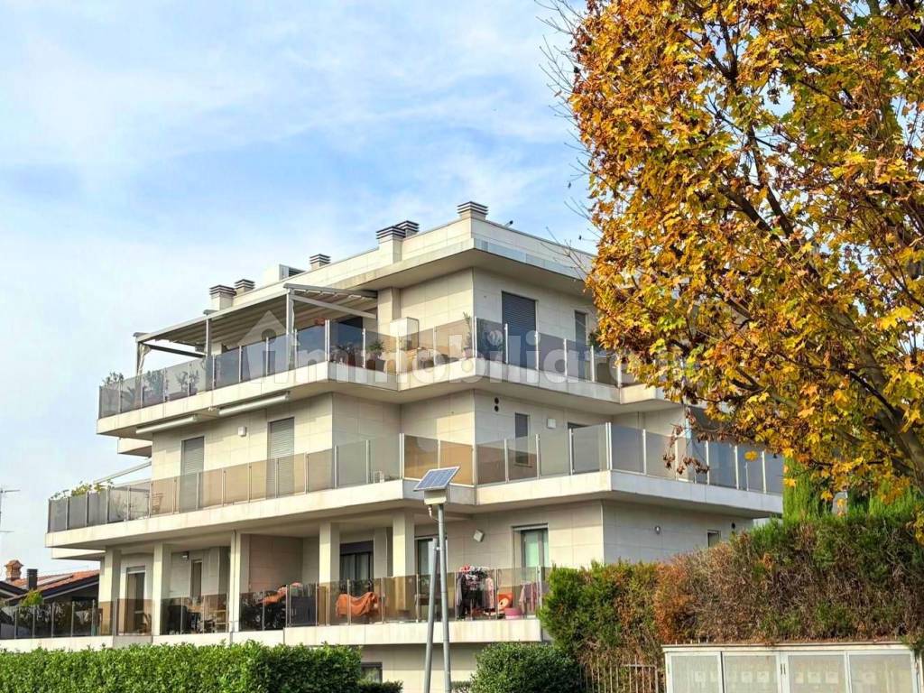 Vendita Appartamento Seveso Trilocale In Corso Isonzo Ottimo Stato Vendita Appartamento Seveso Trilocale In Corso Isonzo Ottimo Stato