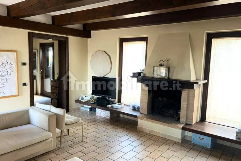 Salone