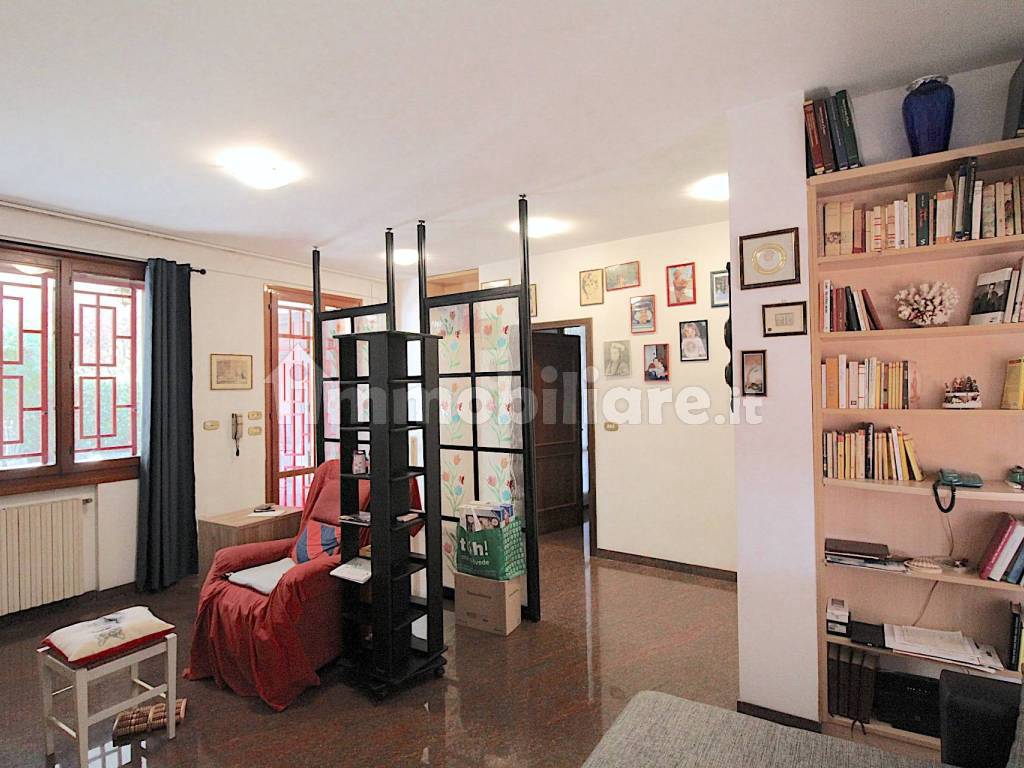 Salone