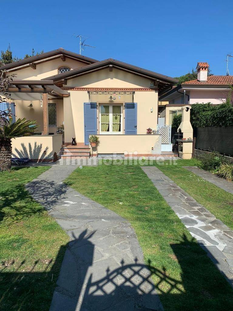 Villa in affitto a Pietrasanta