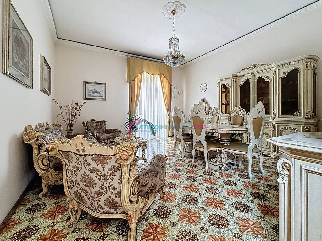 Salone