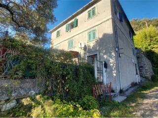 Apartment via alla Costa di San Siro, Struppa, Genoa