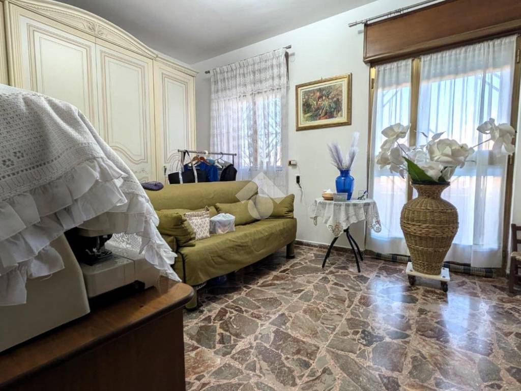 Salone