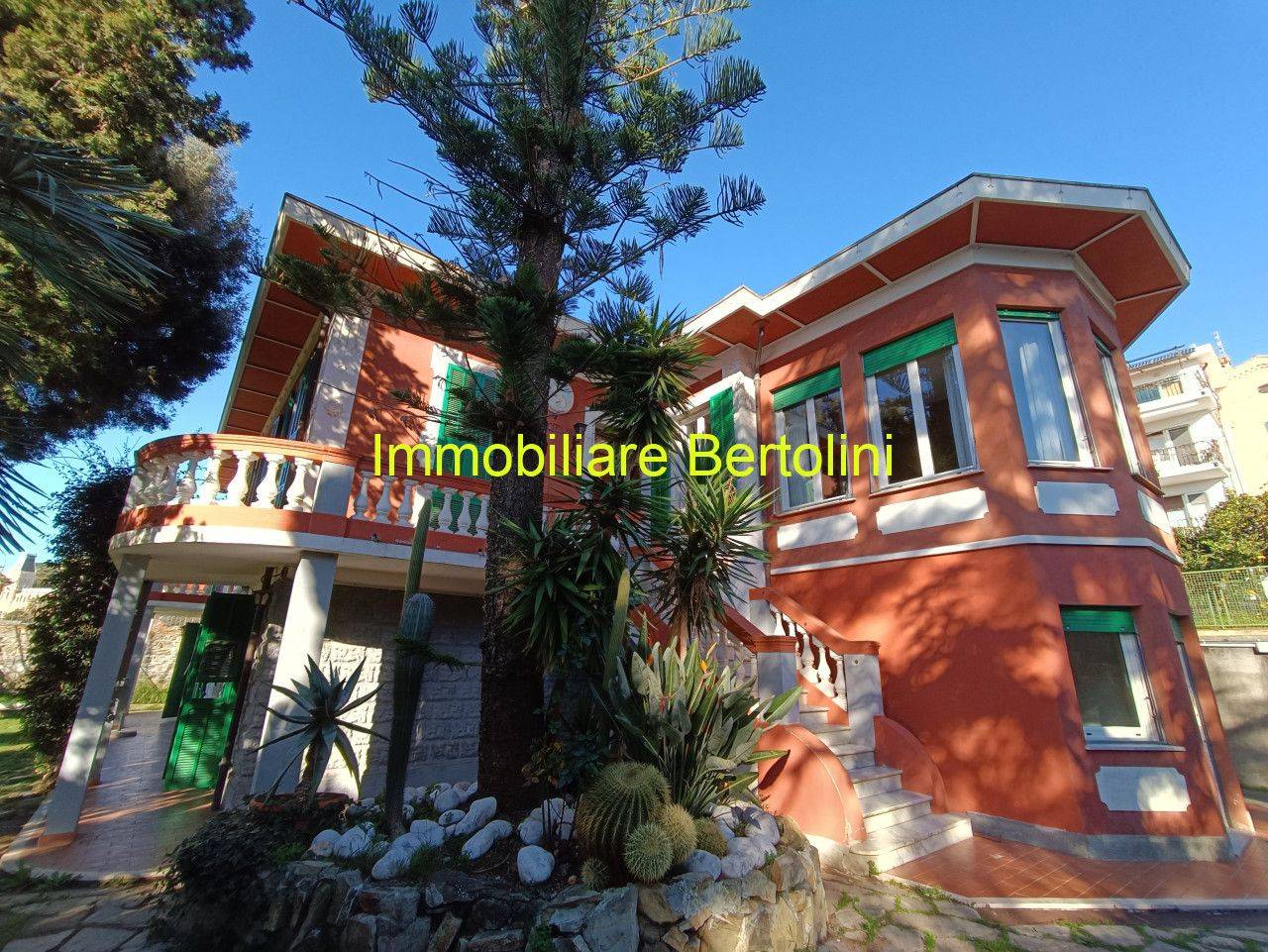 Villa in vendita a Sanremo