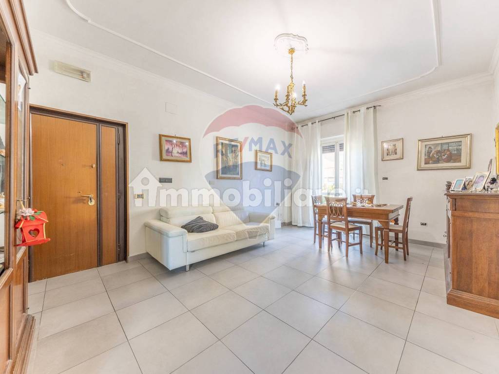 Trilocale via Budrio 50, Vitinia, Roma