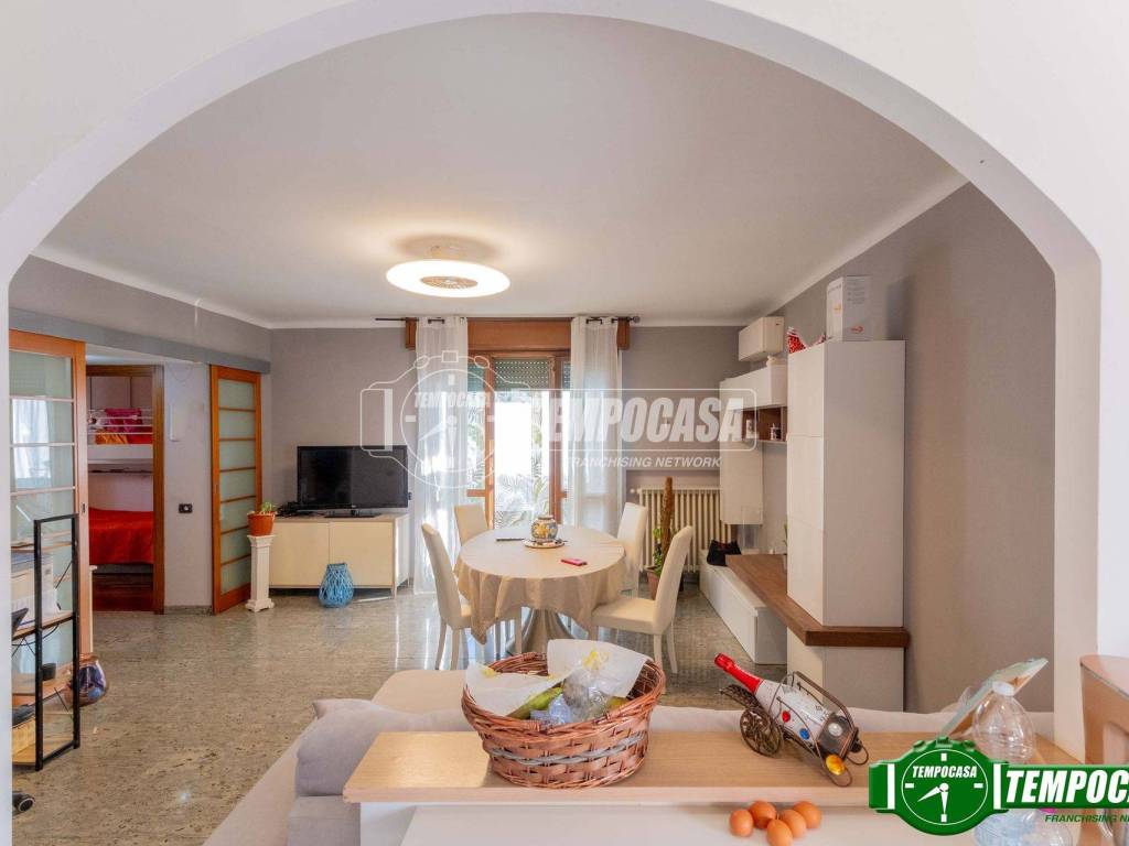 Vendita Appartamento Corbetta. Trilocale in via Fabio Filzi. Buono ...