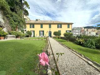 Apartment salita San Rocco 15A, Lagaccio, Genoa