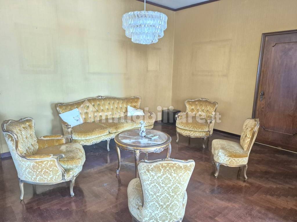 Salone