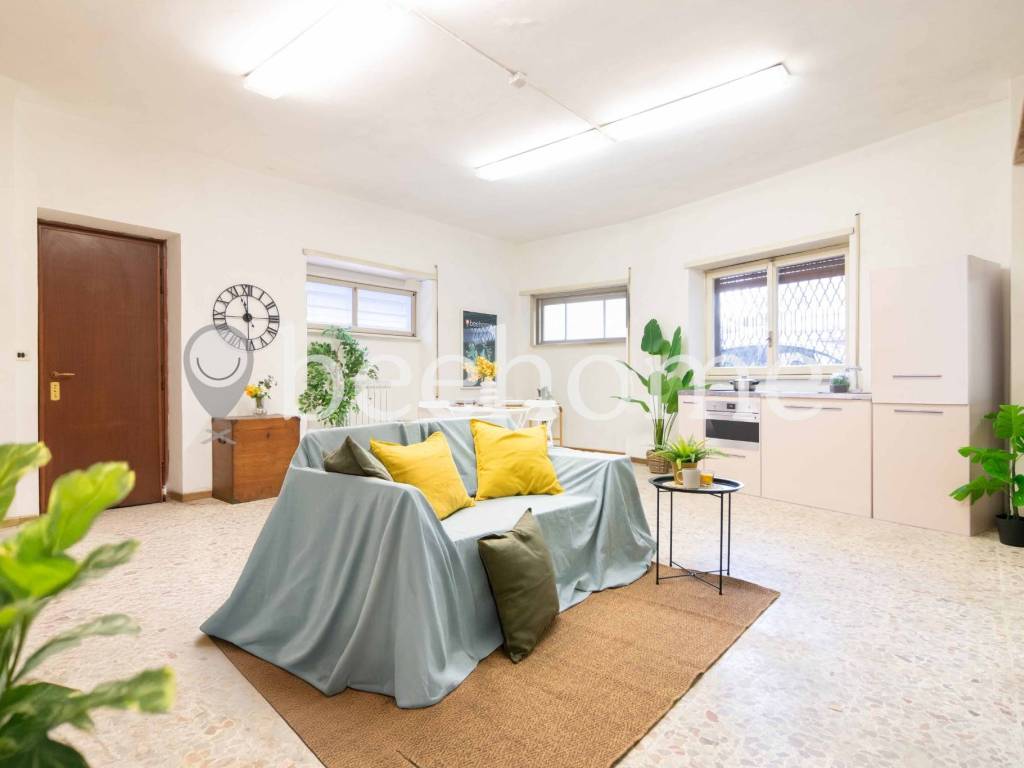 Bilocale viale Marco Polo 88, San Saba - Caracalla, Roma