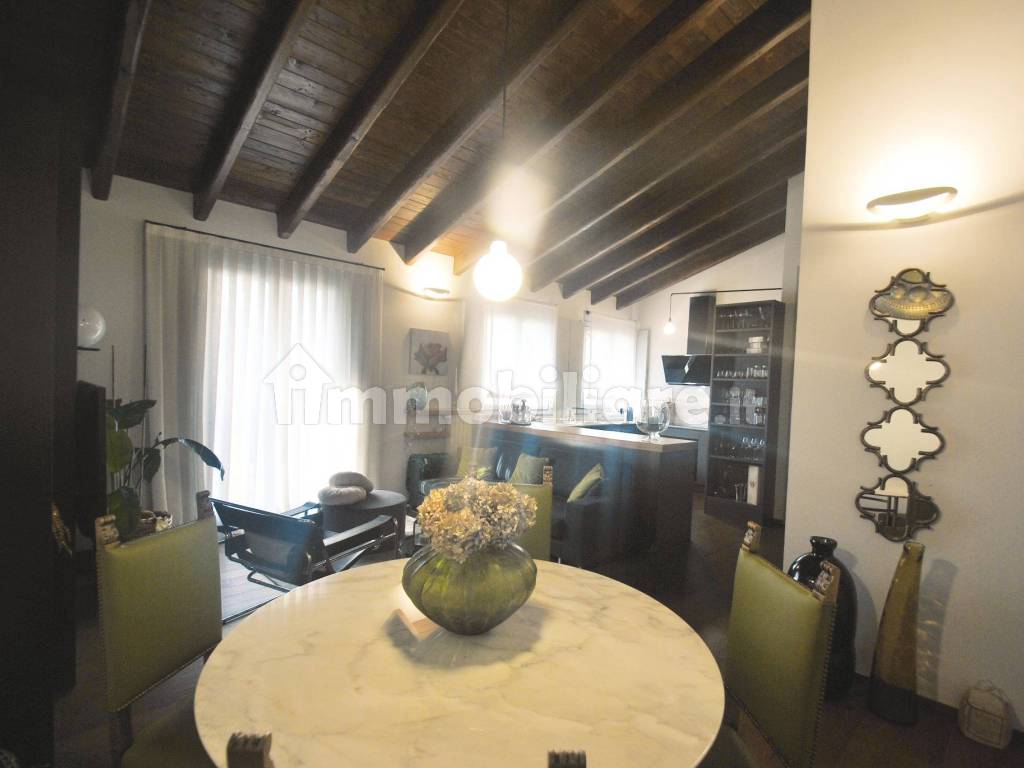 Vendita Appartamento Corbetta. Trilocale in vicolo Pusterla 3. Ottimo ...