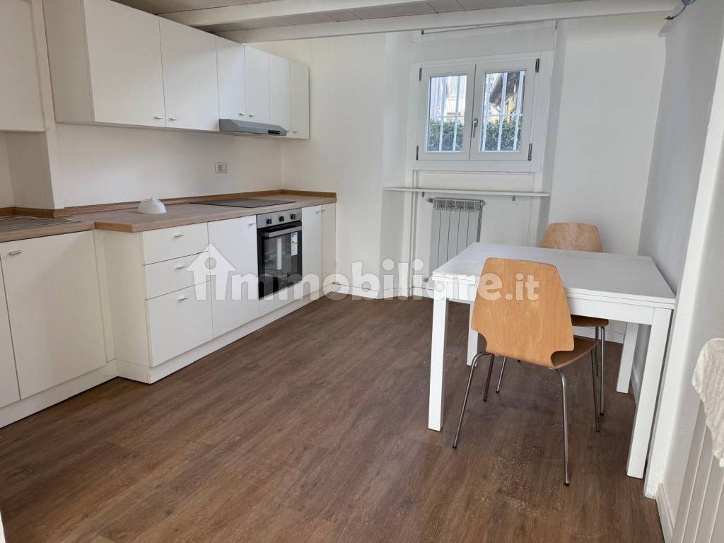 Bilocale via Cardinale Ascanio Sforza 75, Pezzotti - Meda, Milano