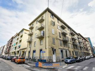 2-room flat via Chisola 6, Lingotto, Turin