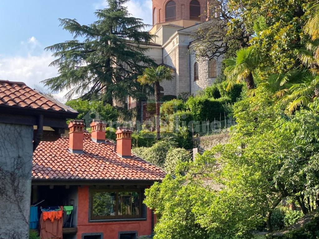 Vendita Appartamento Laveno-Mombello. Bilocale in via Labiena 39 ...