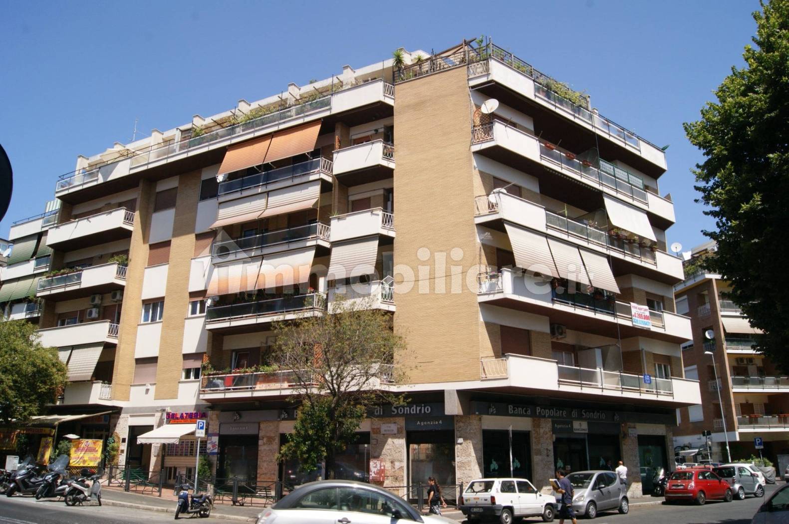 Appartamento in vendita a Roma