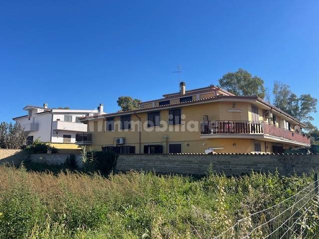 Quadrilocale via Tubre, Infernetto, Roma