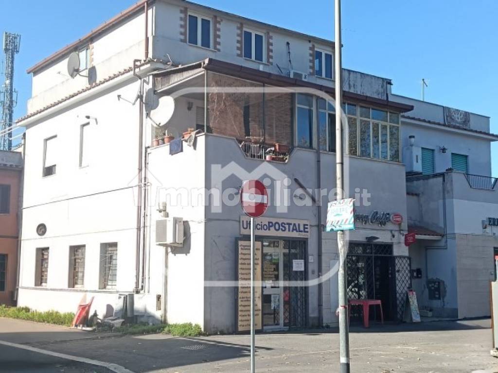 Trilocale via dei Monti di San Paolo 41, Acilia, Roma