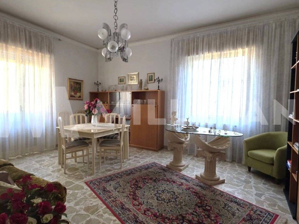 Salone