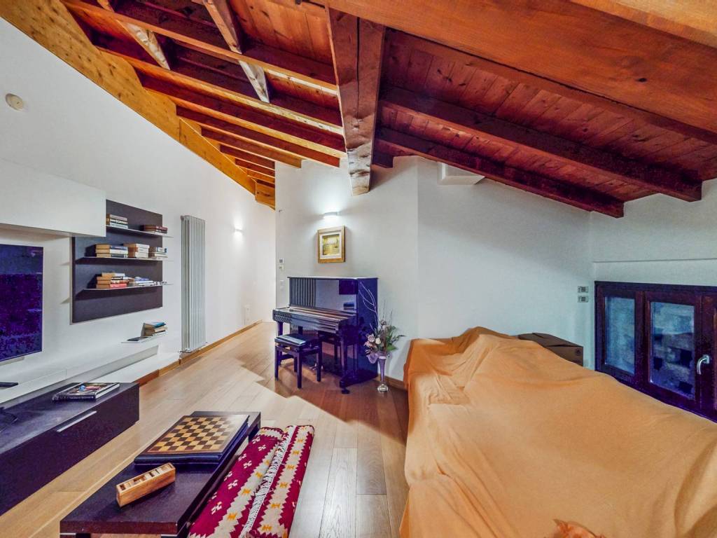 Salone