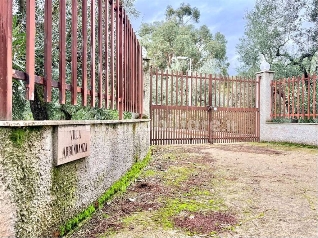 Villa unifamiliare Contrada Abbondanza, Montegrosso - Boschetto, Andria