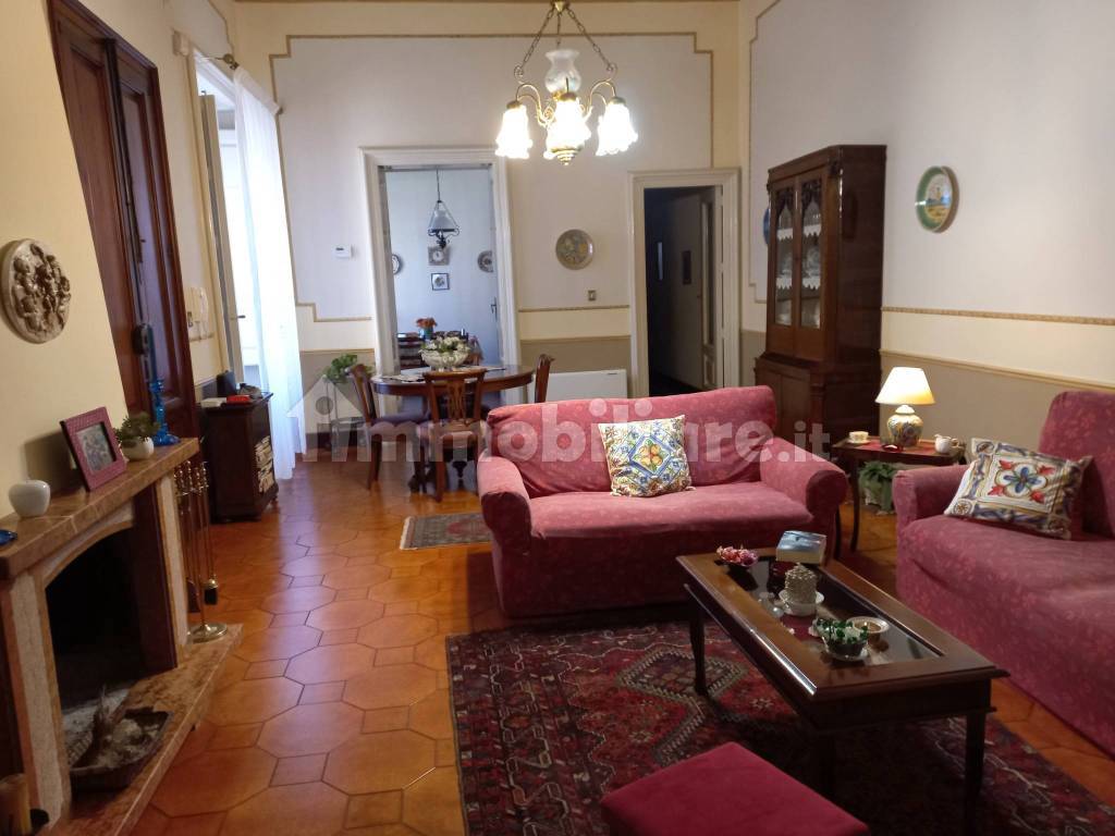 Salone