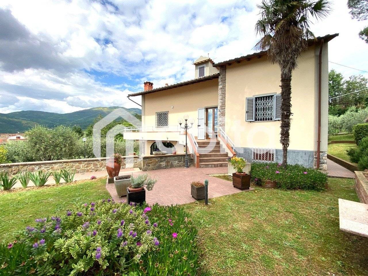 Villa in vendita a Castelfranco Piandisco