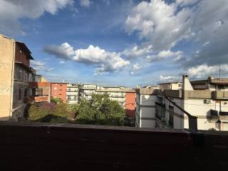 4-room flat viale delle Medaglie d'Oro 90, Ferrarotto - Acquedotto Greco, Catania