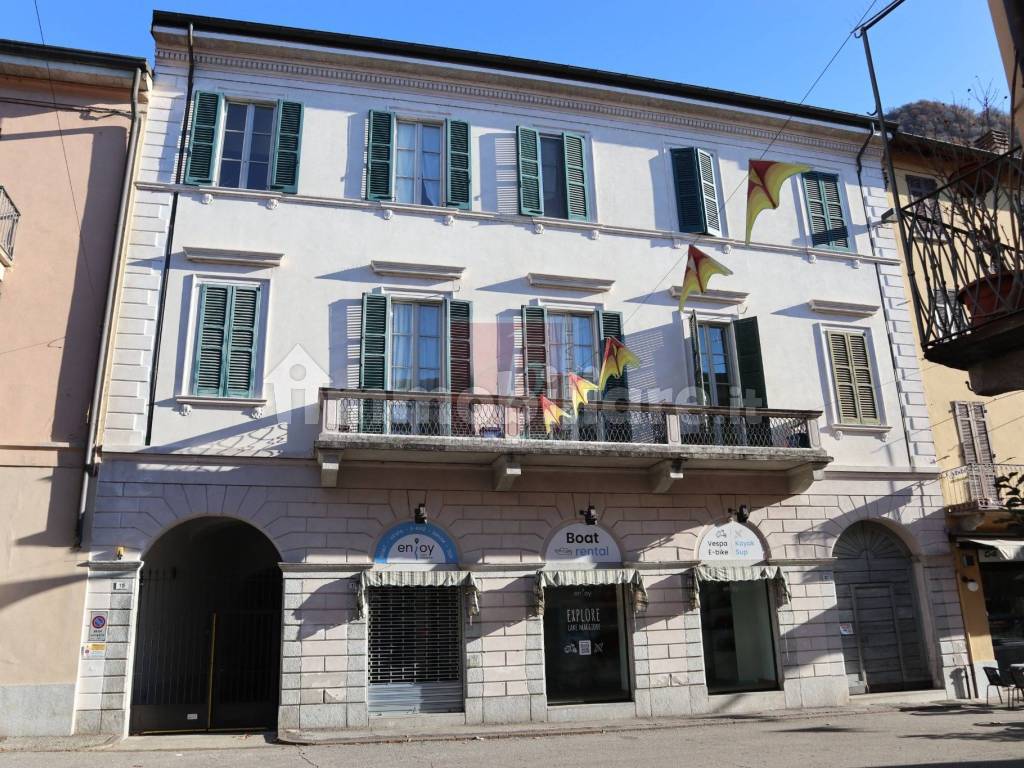 Vendita Appartamento Laveno-Mombello. Trilocale in via Labiena 21 ...
