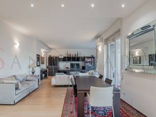 4-room flat piazzale Giulio Cesare, City Life, Milan