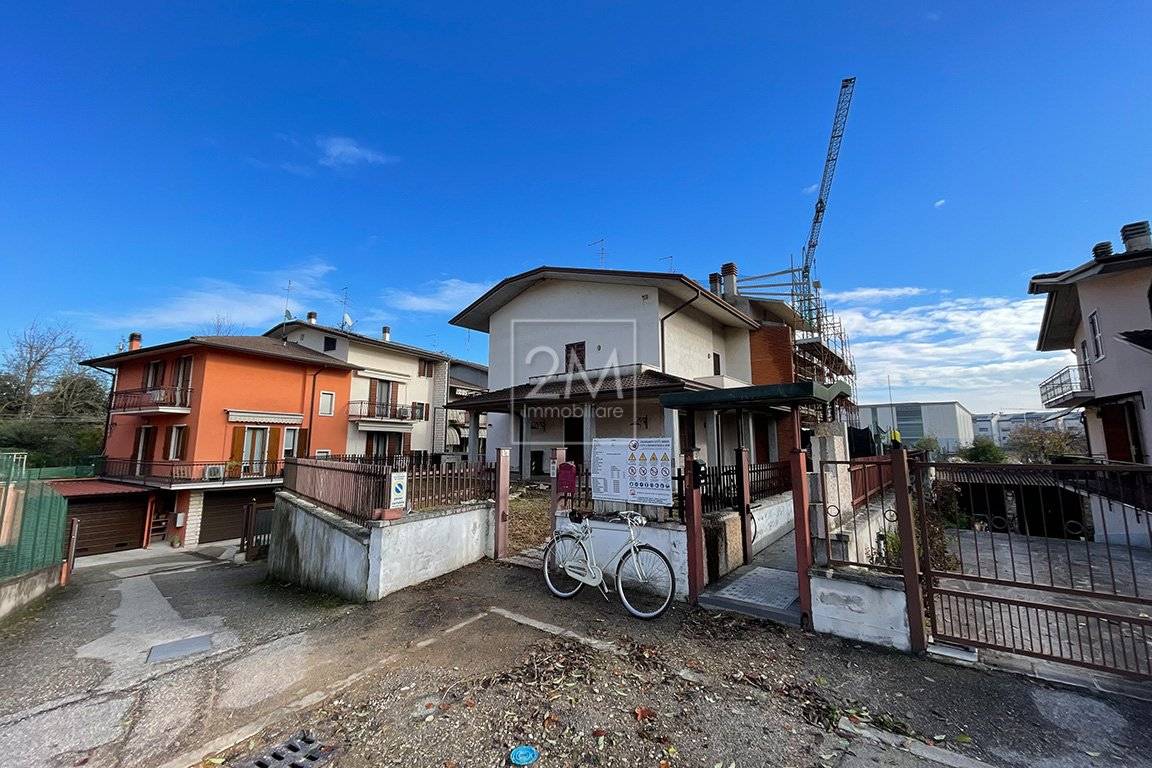 Villa in vendita a Villafranca di Verona