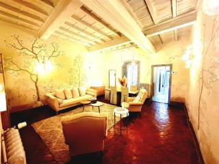 3-room flat via del Leone 50, San Frediano, Florence