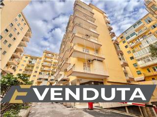 3-room flat via Mario Costa 16, Vomero, Naples