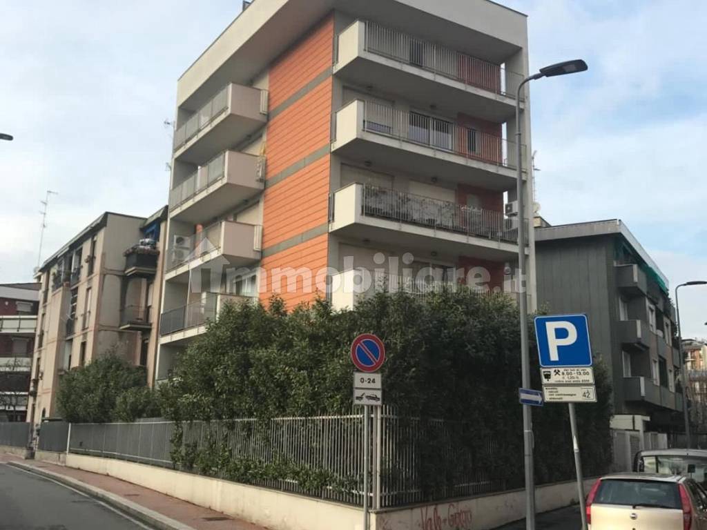 Attico buono stato, 172 m², Affori, Milano