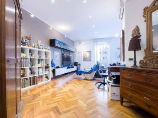 Apartment via Giovanni Amendola 1, Albaro, Genoa