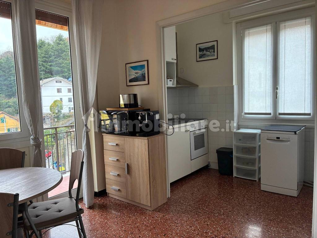 Affitto Appartamento Serra Riccò. Trilocale in via Francesco Profumo ...