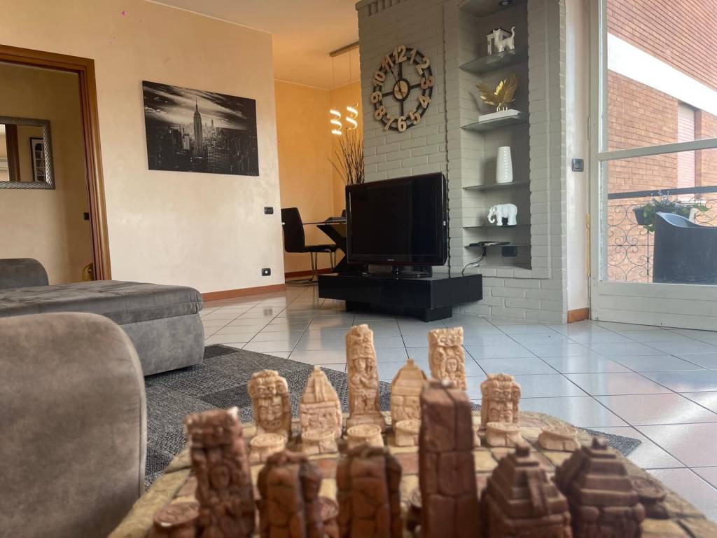 Affitto Appartamento Cardano al Campo. Quadrilocale in via per Castelnovate  1. Ottimo stato, quinto piano, riscaldamento centralizzato, rif. 125250681