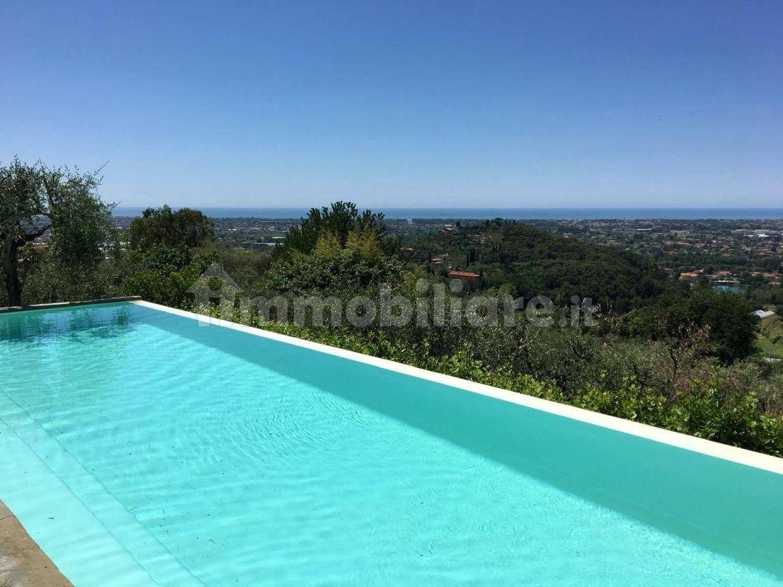 Villa in vendita a Pietrasanta