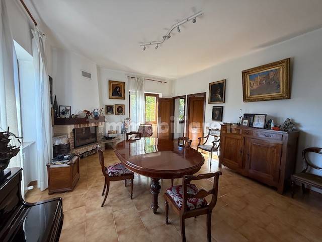 Salone