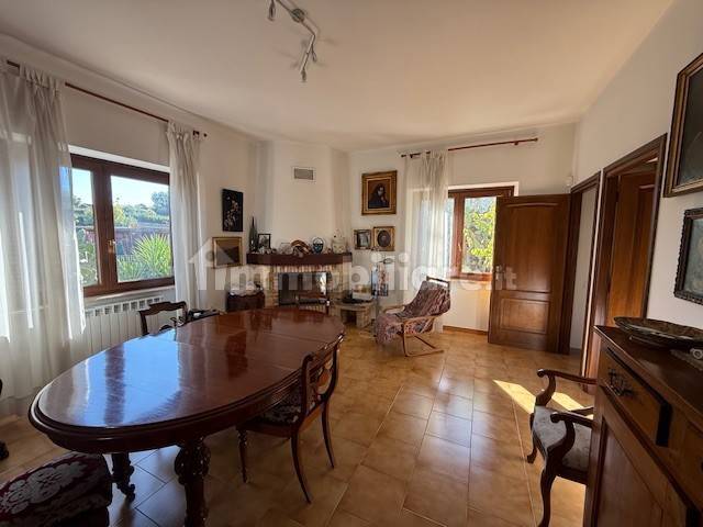 Salone