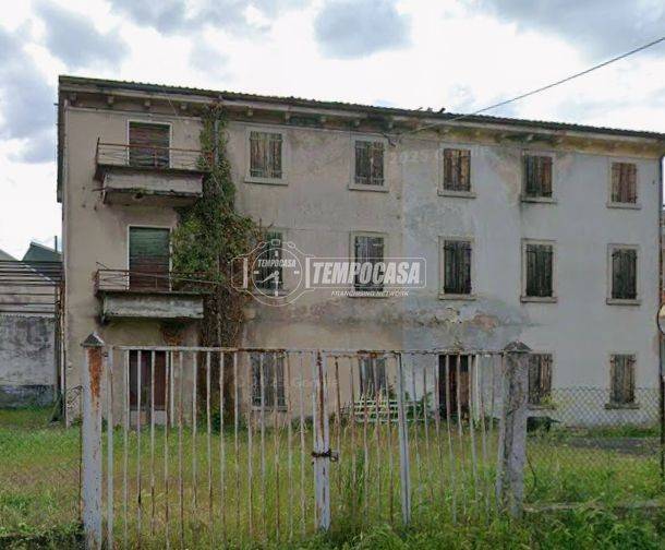 Rustico - Casale in vendita a Sant'Ambrogio di Valpolicella