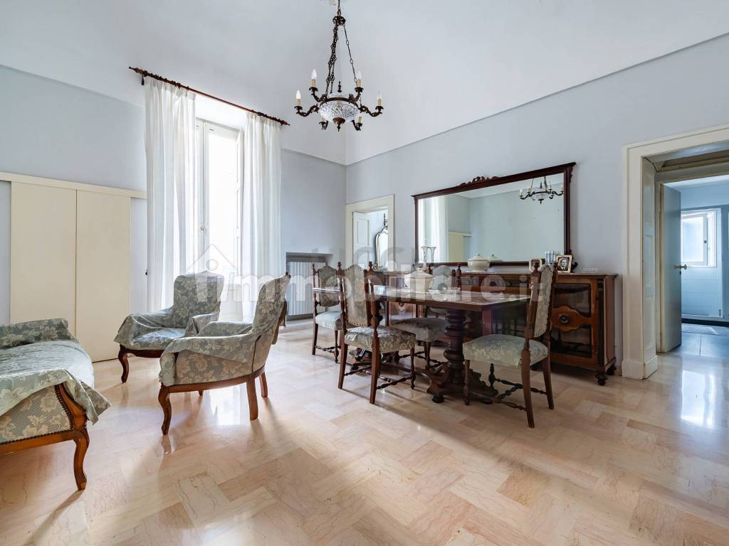 Salone